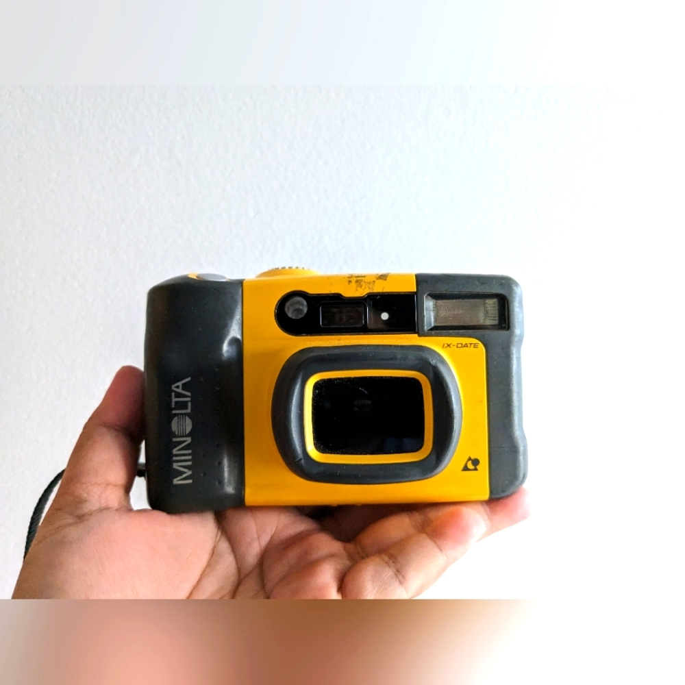 Minolta Vectis Weathermatic Zoom APS film Camera